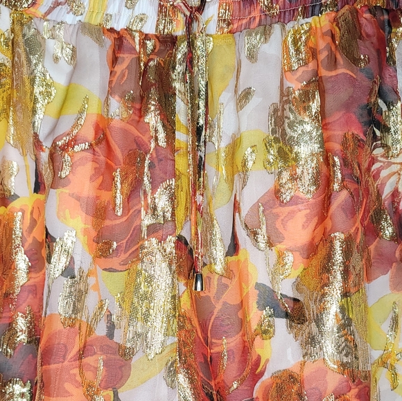 Topshop Metallic Jacquard Shorts - Picture 3 of 7